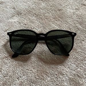 Ray-Ban Sunglasses